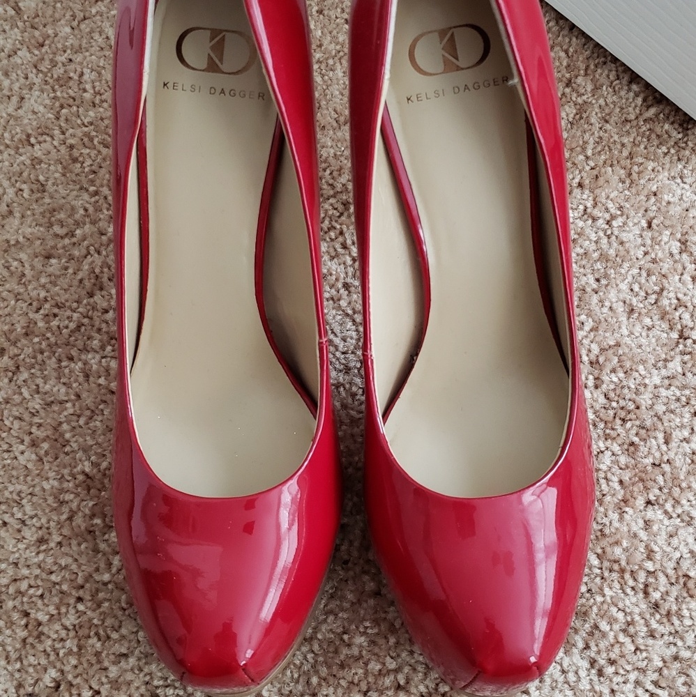 Red Kelsi Dagger Platform Pumps